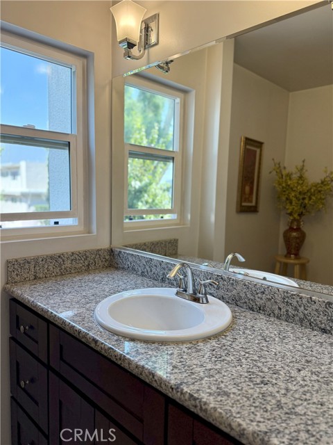 5216 Lindley Avenue, Encino CA: https://media.crmls.org/medias/74f10f97-52d9-4c91-8c4f-9b6575c9c6a8.jpg