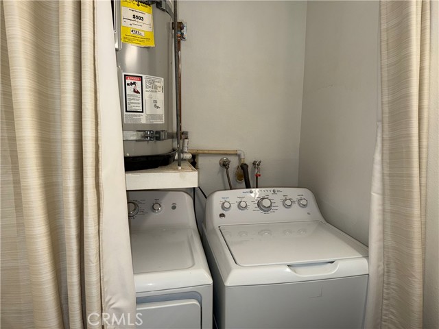 22330 Victory Boulevard, 803 photo 14