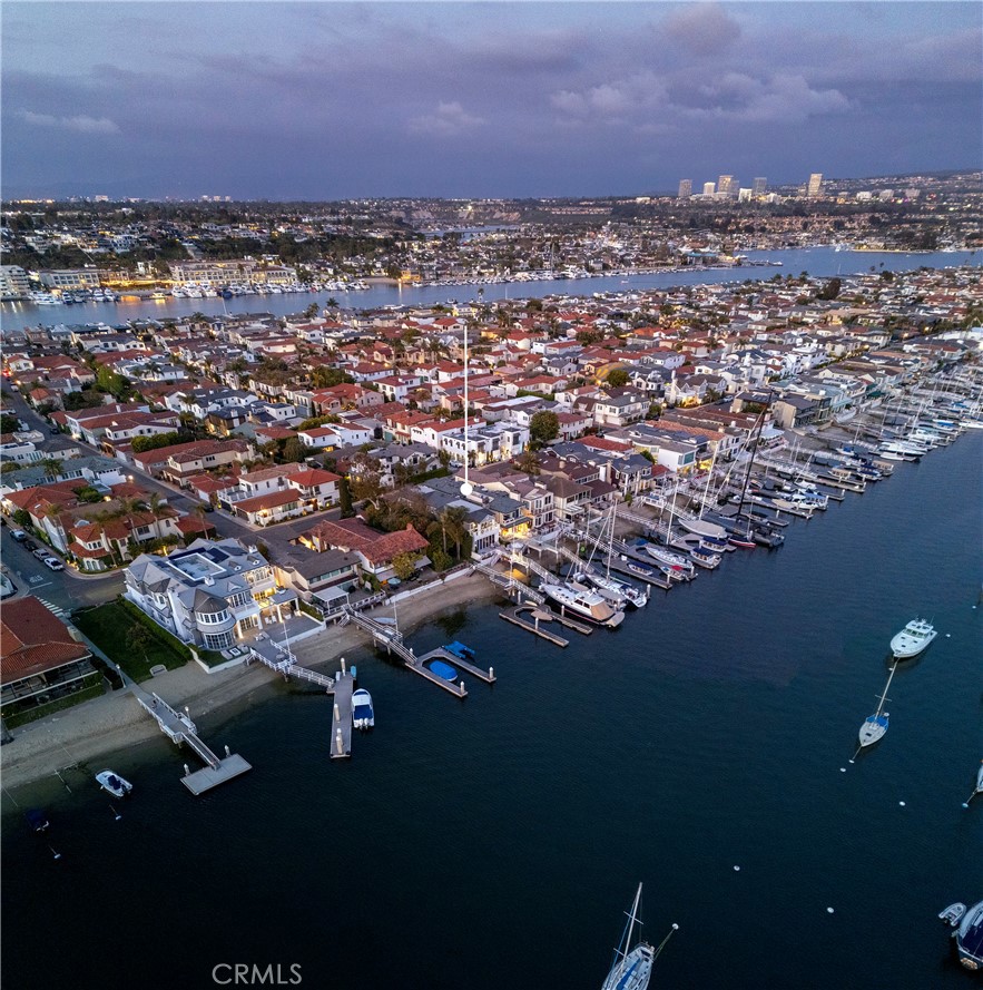https://media.crmls.org/medias/74f171b2-79a7-4c09-94ab-57dd63167129.jpg?preset=X-Large