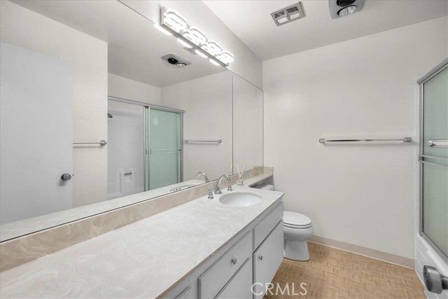 Hallway full bathroom.