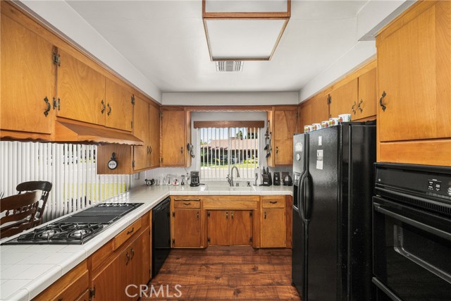 Detail Gallery Image 21 of 46 For 500 N Meadowbrook Pl, Anaheim,  CA 92801 - 4 Beds | 2/1 Baths