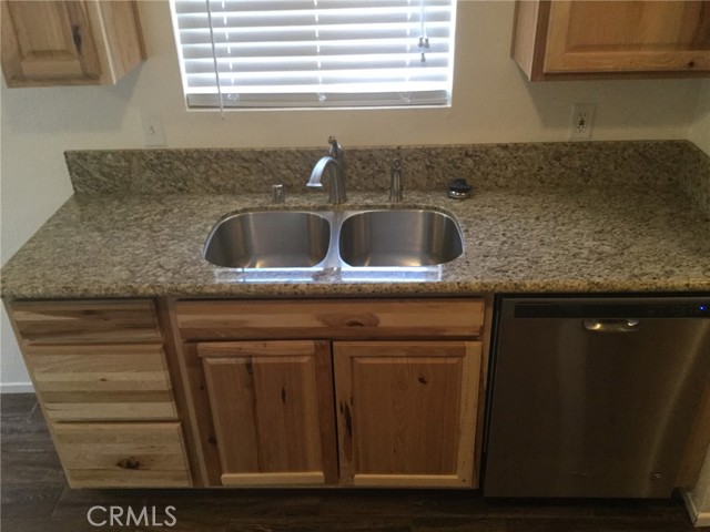 Detail Gallery Image 8 of 26 For 18824 Bellflower St a,  Adelanto,  CA 92301 - 3 Beds | 2 Baths