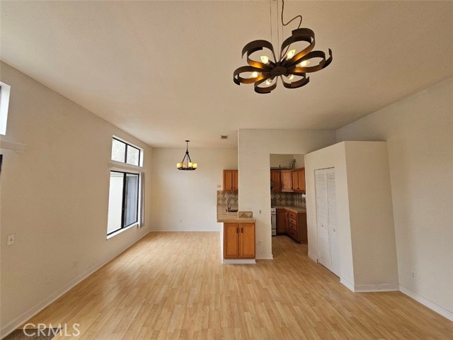 Detail Gallery Image 4 of 30 For 10 Brownfield Ln, Pomona,  CA 91766 - 2 Beds | 2 Baths