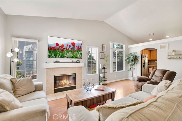 Detail Gallery Image 8 of 31 For 8844 Morgan Trail Dr, Jurupa Valley,  CA 92509 - 4 Beds | 2 Baths