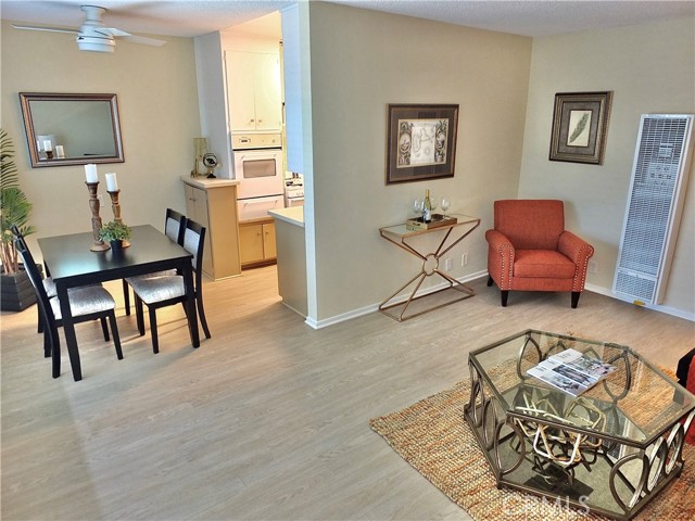 Detail Gallery Image 1 of 23 For 1101 E Ocean #25,  Long Beach,  CA 90802 - 1 Beds | 1 Baths