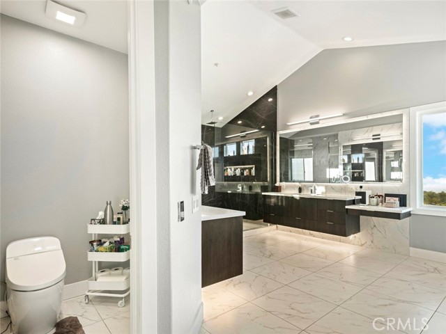 Detail Gallery Image 22 of 49 For 3111 Gardenia, Yorba Linda,  CA 92886 - 6 Beds | 7/1 Baths