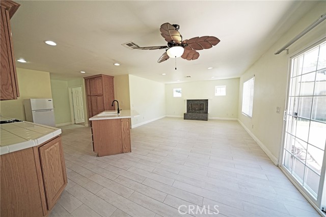Detail Gallery Image 12 of 31 For 15645 Cobalt St, Sylmar,  CA 91342 - 3 Beds | 2 Baths