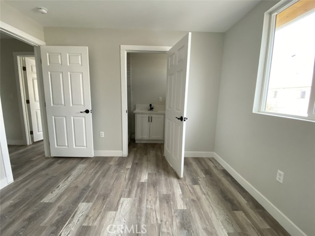 1031 N Cummings Street, Los Angeles CA: https://media.crmls.org/medias/74f6fe81-d67e-460d-ae9c-5f4f55a87e0a.jpg