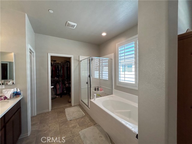 Detail Gallery Image 12 of 42 For 30099 Whembly Cir, Menifee,  CA 92584 - 5 Beds | 3 Baths