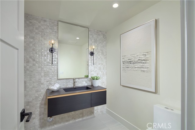 Detail Gallery Image 29 of 31 For 1312 Dover Drive, Newport Beach,  CA 92660 - 4 Beds | 4 Baths