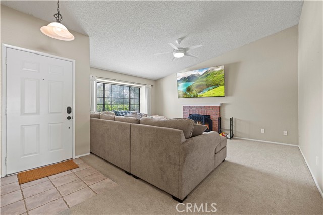 Detail Gallery Image 10 of 41 For 2749 W Avenue L4, Lancaster,  CA 93536 - 3 Beds | 2 Baths