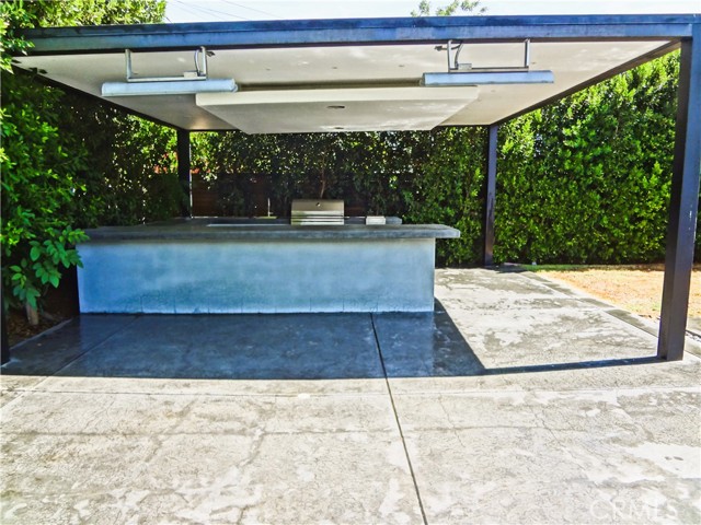 Detail Gallery Image 16 of 22 For 22135 Vanowen St, Canoga Park,  CA 91303 - 3 Beds | 2 Baths