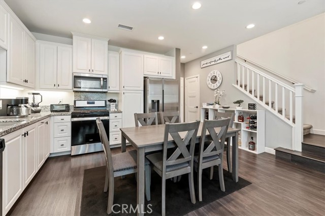 Detail Gallery Image 12 of 39 For 3562 E Moonlight St, Ontario,  CA 91761 - 2 Beds | 2/1 Baths