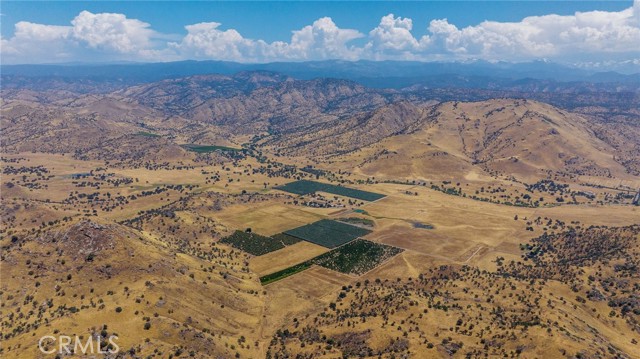 19400 398, Woodlake CA: https://media.crmls.org/medias/74f8601f-d9b2-44e1-ad08-643326778592.jpg