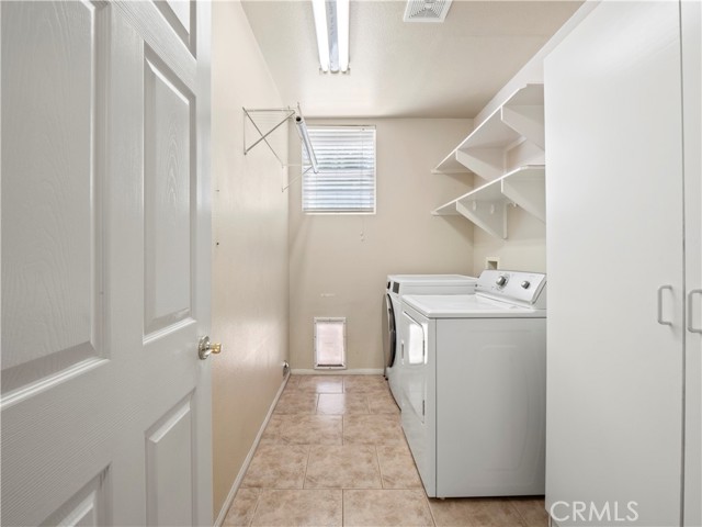 Detail Gallery Image 11 of 40 For 26332 Oakdale Canyon Ln, Canyon Country,  CA 91387 - 5 Beds | 3 Baths