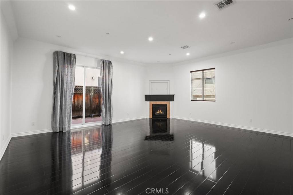 MLS #SR25259205 image #1