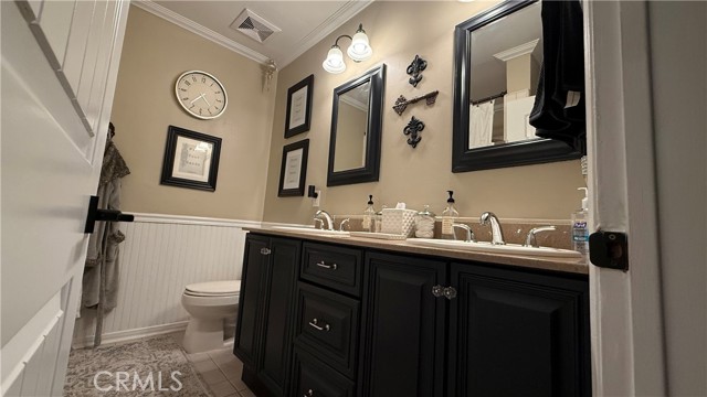 917 W Alberta Street, Anaheim CA: https://media.crmls.org/medias/74f8fc5c-60ba-4fa2-b643-68f50f351a73.jpg