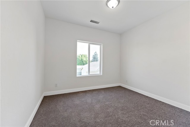 Detail Gallery Image 14 of 21 For 4414 W Langden, Fresno,  CA 93722 - 4 Beds | 2/2 Baths