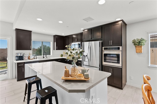 Detail Gallery Image 13 of 38 For 43838 Madison Ct, Lancaster,  CA 93536 - 4 Beds | 2 Baths