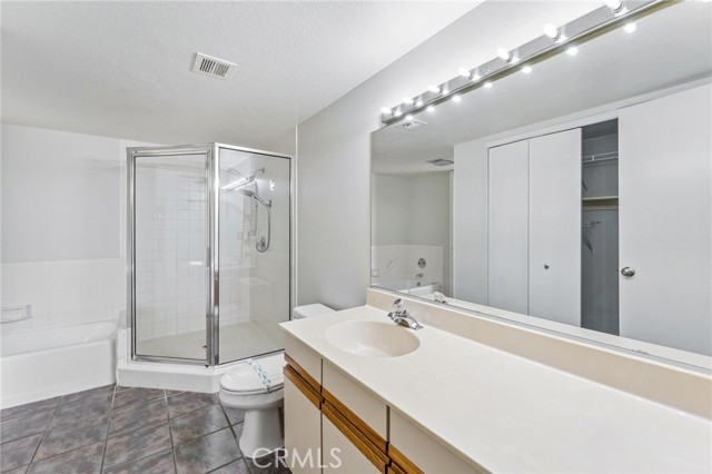 120 Willow Lake, Palm Desert, CA 92260