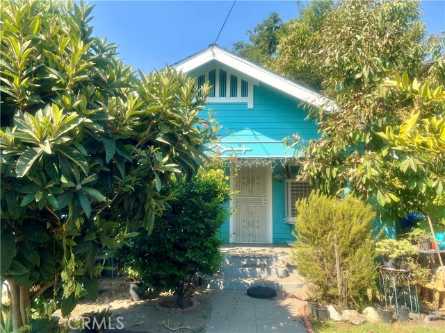 Detail Gallery Image 2 of 5 For 1354 N Arrowhead Ave, San Bernardino,  CA 92405 - 2 Beds | 1 Baths