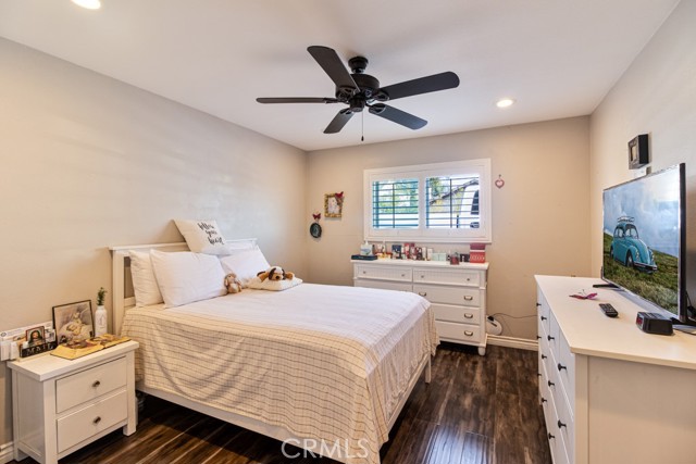 Detail Gallery Image 15 of 30 For 351 W Buffington St, Upland,  CA 91784 - 4 Beds | 3 Baths