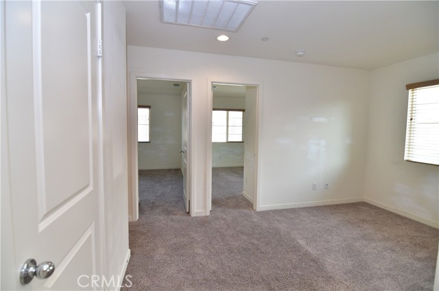 Detail Gallery Image 10 of 22 For 27371 Red Rock Rd, Moreno Valley,  CA 92555 - 4 Beds | 2 Baths