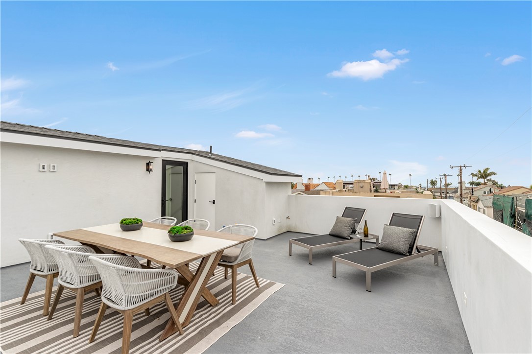 Detail Gallery Image 38 of 52 For 513 1/2 Acacia, Corona Del Mar,  CA 92625 - 2 Beds | 2/1 Baths