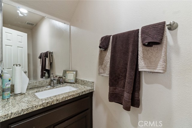 Detail Gallery Image 10 of 26 For 13917 Mcclure Ave #7,  Paramount,  CA 90723 - 3 Beds | 2/1 Baths