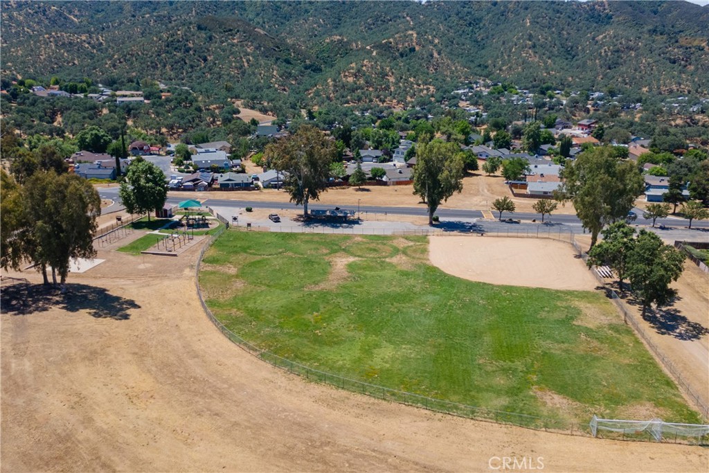 https://media.crmls.org/medias/74fc88a9-77af-4009-9d50-a3a77e7cb9ea.jpg?preset=X-Large