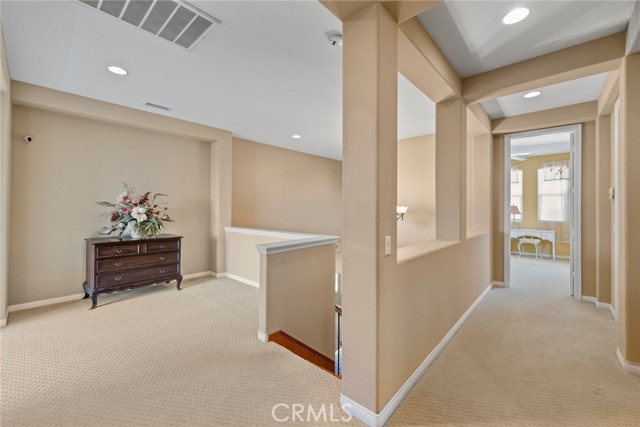 Detail Gallery Image 24 of 41 For 24274 Palo Verde Dr, Valencia,  CA 91354 - 5 Beds | 4/1 Baths