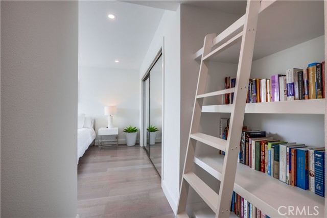 605 E Avenida San Juan, San Clemente CA: https://media.crmls.org/medias/74fcfd26-7f74-438b-a6be-ff96d052ea3a.jpg