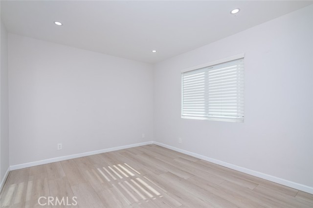 356 W California Avenue, Glendale CA: https://media.crmls.org/medias/74fd59e4-0d7f-441e-ab8d-5753862a23cc.jpg