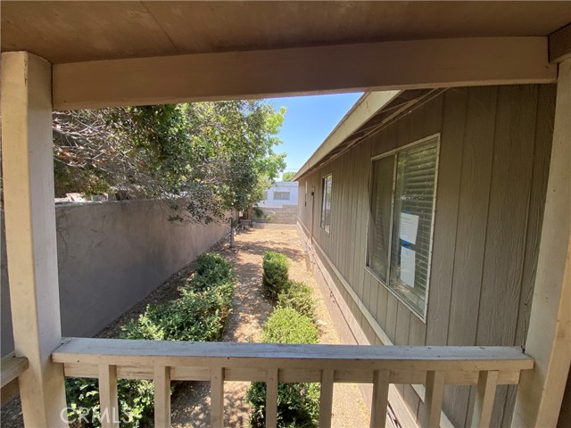 238 S 13th Street, Santa Paula CA: https://media.crmls.org/medias/74fd6d78-db56-4cce-9e00-054ed3c2710d.jpg
