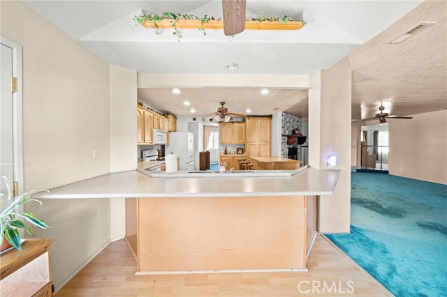30960 Sunset Avenue, Nuevo CA: https://media.crmls.org/medias/74fda1b4-639e-416a-b00c-421d3fff61cd.jpg