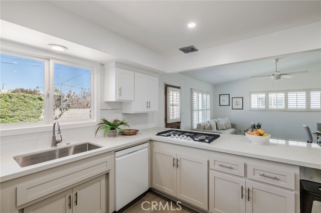23532 Carlow Road, Torrance CA: https://media.crmls.org/medias/74fdb4ac-4096-456d-a3c0-b689a253372e.jpg