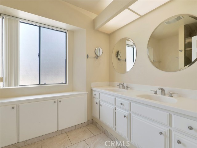 1184 South Westlake Blvd. photo 18