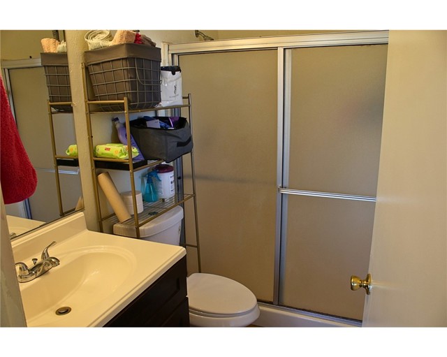 Detail Gallery Image 9 of 18 For 10908 Aztec Ln, Adelanto,  CA 92301 - 3 Beds | 2 Baths