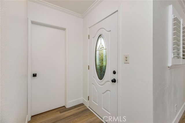 Detail Gallery Image 10 of 34 For 16642 Los Alimos St, Granada Hills,  CA 91344 - 4 Beds | 2/1 Baths