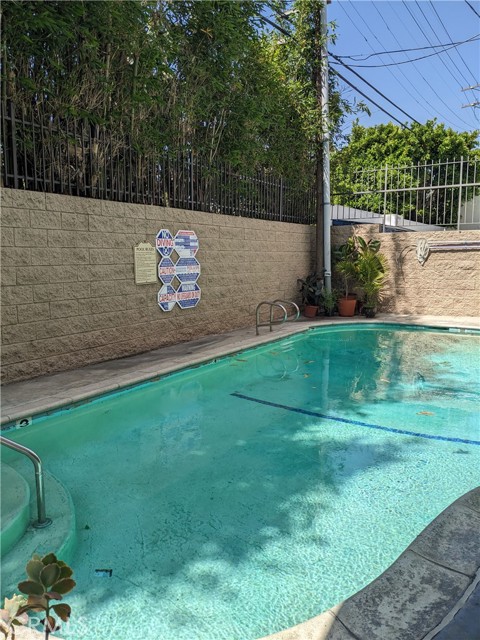 Detail Gallery Image 20 of 28 For 11162 Camarillo St #206,  –,  CA 91602 - 2 Beds | 2 Baths