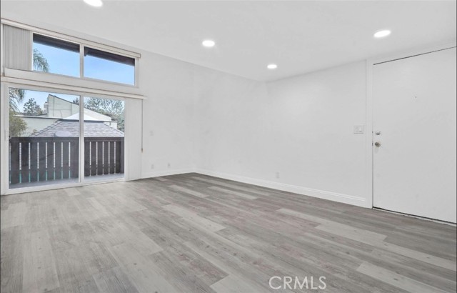 Detail Gallery Image 3 of 29 For 4925 Indian Wood Rd #478,  Culver City,  CA 90230 - 3 Beds | 2 Baths