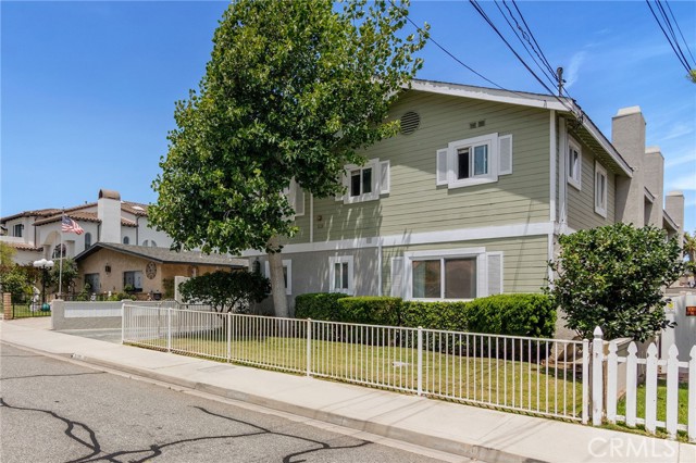 2421 Hill Lane, Redondo Beach, California 90278, 3 Bedrooms Bedrooms, ,2 BathroomsBathrooms,Residential,Sold,Hill,SB22161508