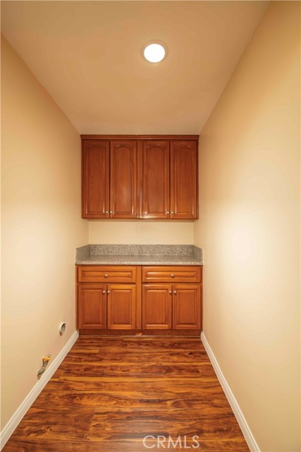 6911 Enfield Avenue, Reseda CA: https://media.crmls.org/medias/7501fb1f-522a-47bf-abfe-caf107022159.jpg