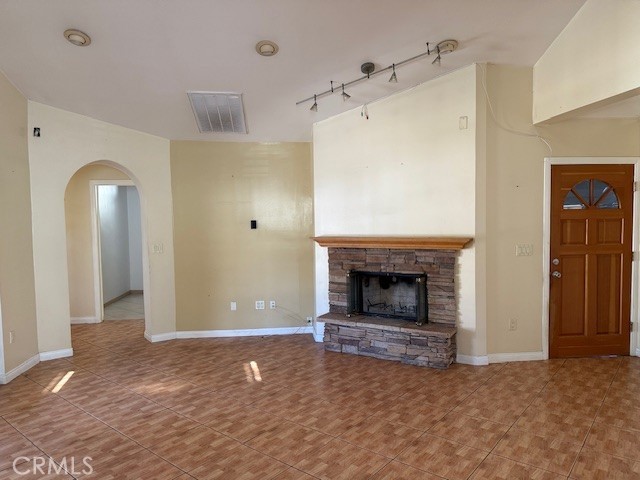 Detail Gallery Image 2 of 24 For 10735 Lesterford, Downey,  CA 90241 - 3 Beds | 2 Baths