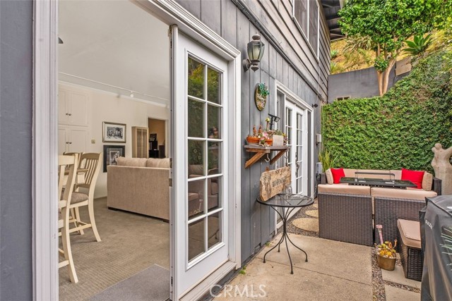 Detail Gallery Image 17 of 25 For 356 Y Pl, Laguna Beach,  CA 92651 - 3 Beds | 3 Baths