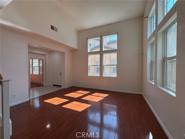 Detail Gallery Image 3 of 26 For 1890 Flint, Riverside,  CA 92501 - 3 Beds | 2/1 Baths