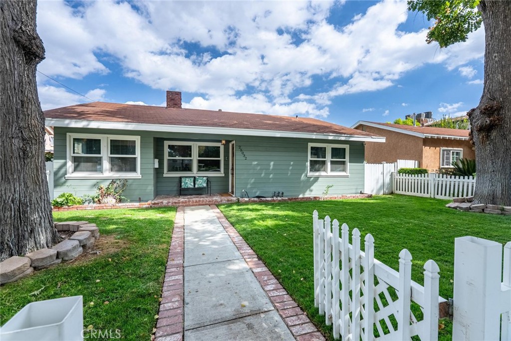25032 Walnut Street