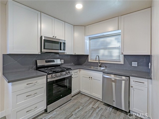 Detail Gallery Image 6 of 23 For 2318 7th St, Hughson,  CA 95326 - 3 Beds | 2 Baths
