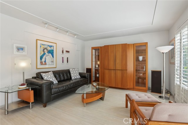 8351 Kentland Avenue, West Hills CA: https://media.crmls.org/medias/75060fe6-b989-4d69-9f28-70dd816da8cc.jpg