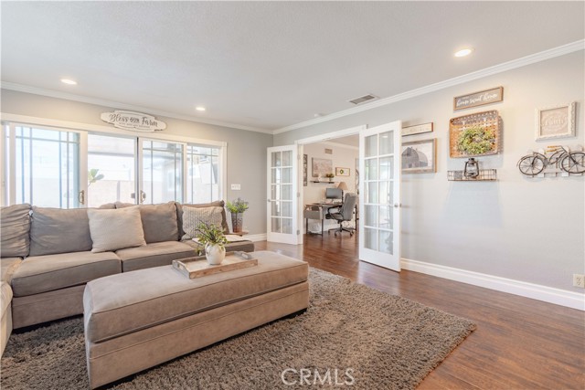 Image 21 of 43 For 4611 Myra  